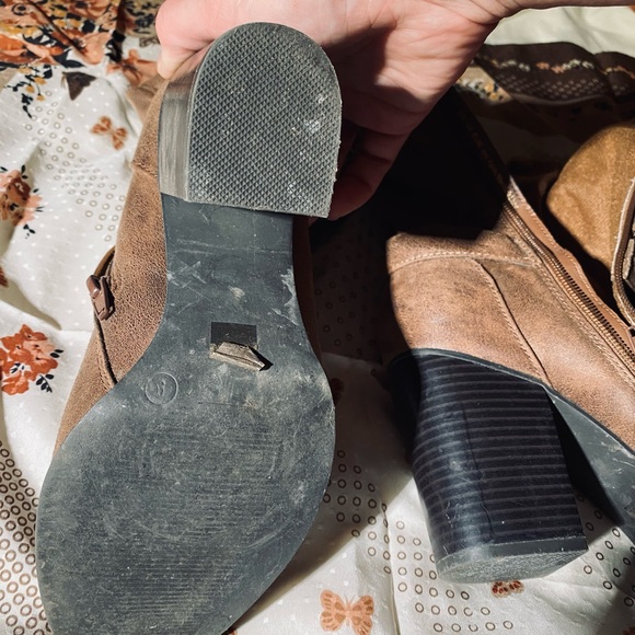 Urban Cowgirl Boot/Booties, Carlos Santana, SIZE 9-M EUC - Picture 4 of 9